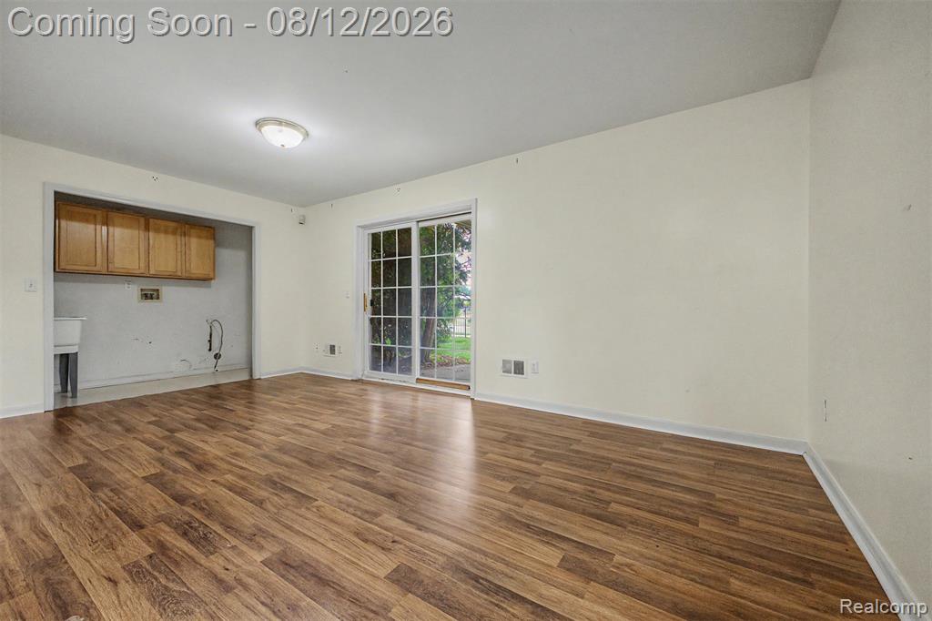 9 Lyons Court Property Photo 28