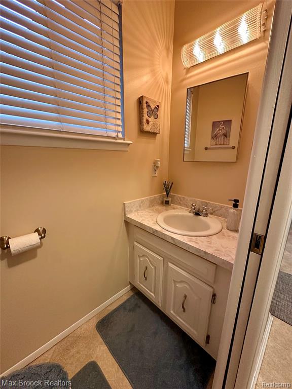 6942 Leslee Crest Drive Property Photo 21