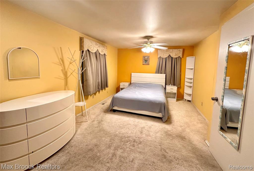 6942 Leslee Crest Drive Property Photo 34