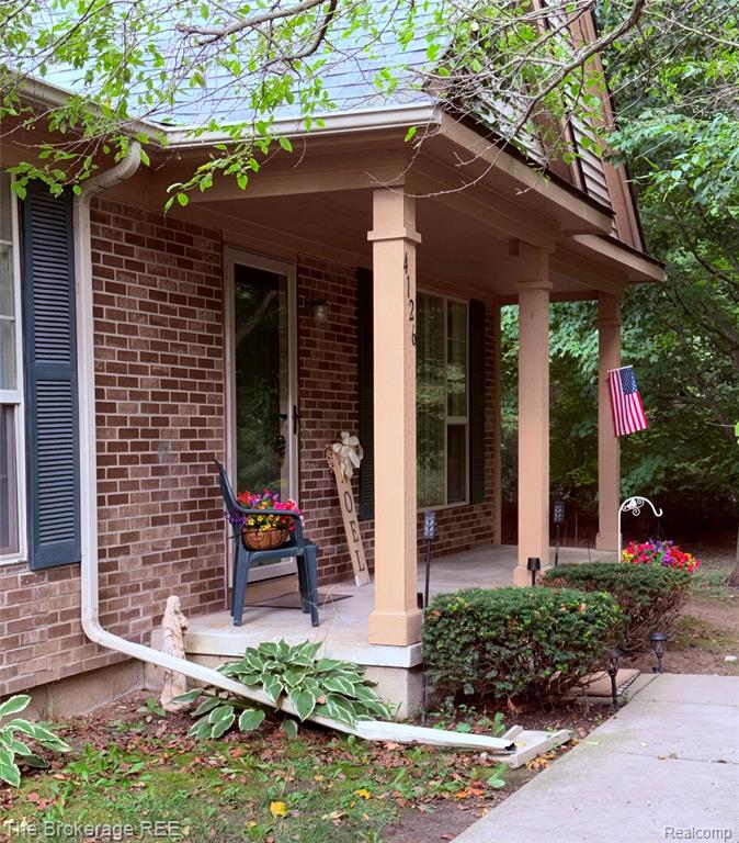 4126 Stonebridge Property Photo 2