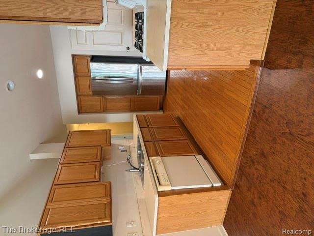 4126 Stonebridge Property Photo 7