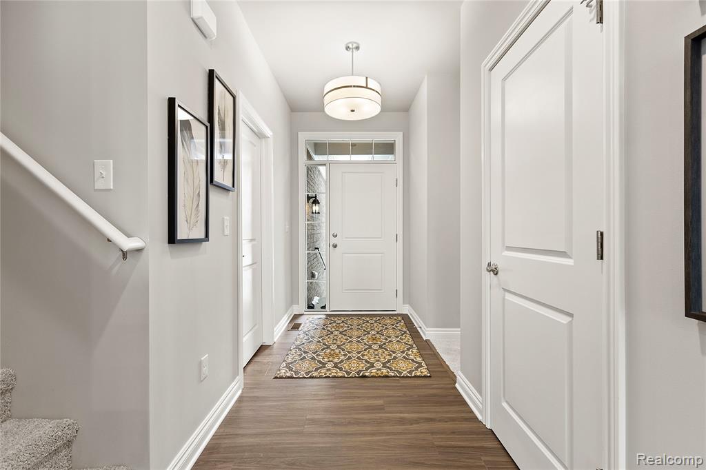 9932 Crossview Trail Property Photo 2