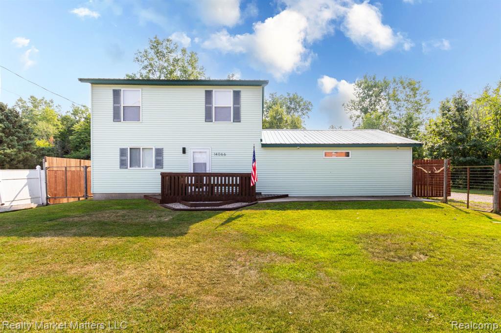 14066 N Clio Road Property Photo 1