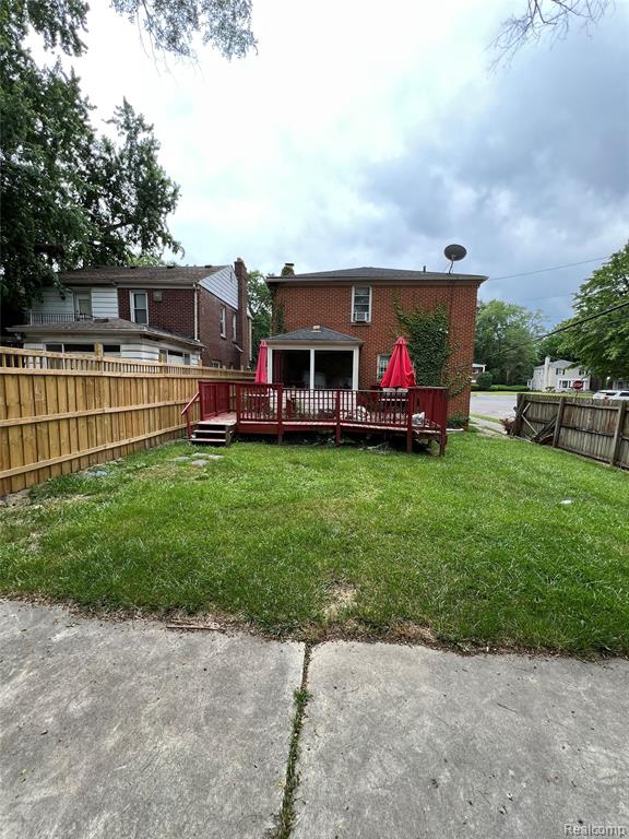 10526 W Outer Drive Property Photo 18