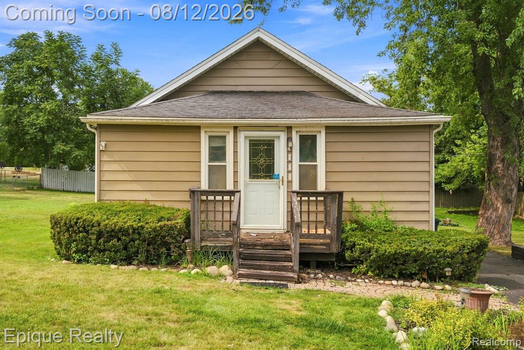 4860 Lakeview Avenue Property Photo 1