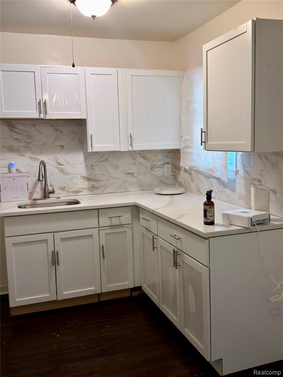 61019407 Property Photo 11