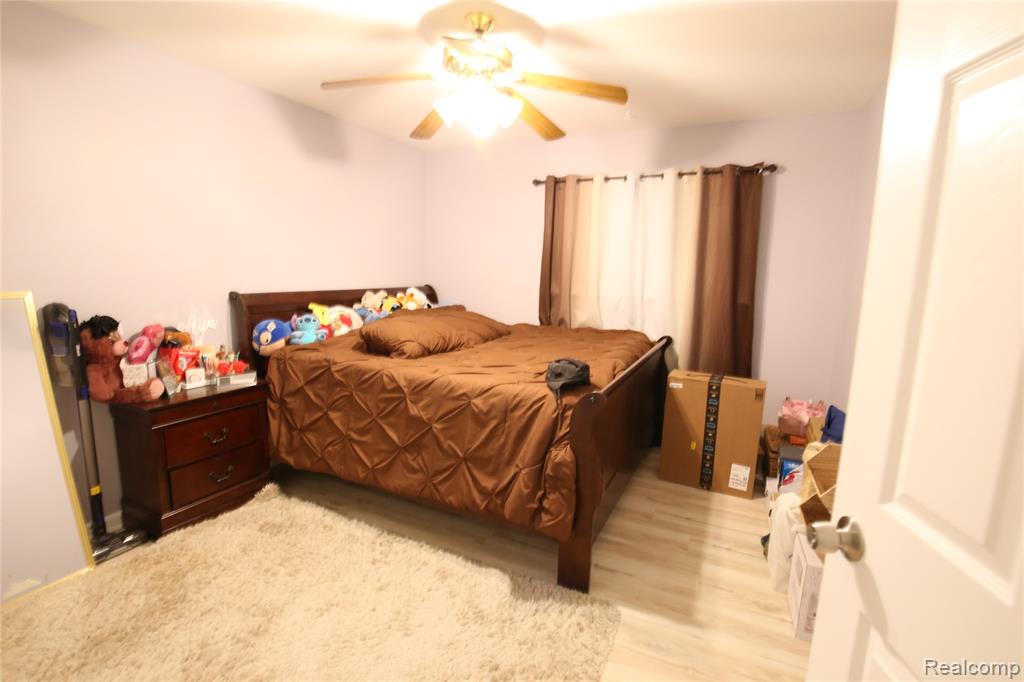 6723 Kinmore Street Property Photo 18
