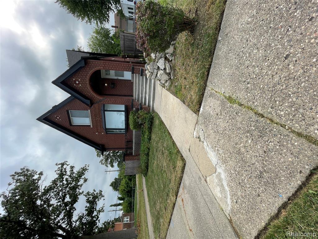 5211 Berkshire Street Property Photo 1