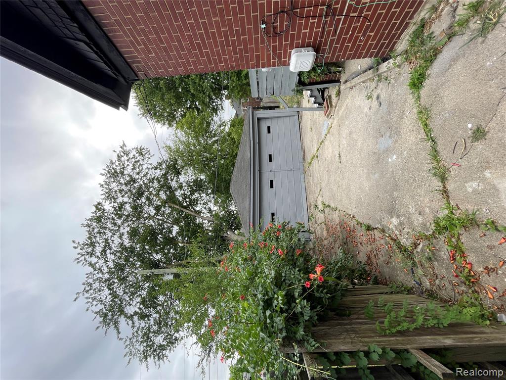 5211 Berkshire Street Property Photo 2