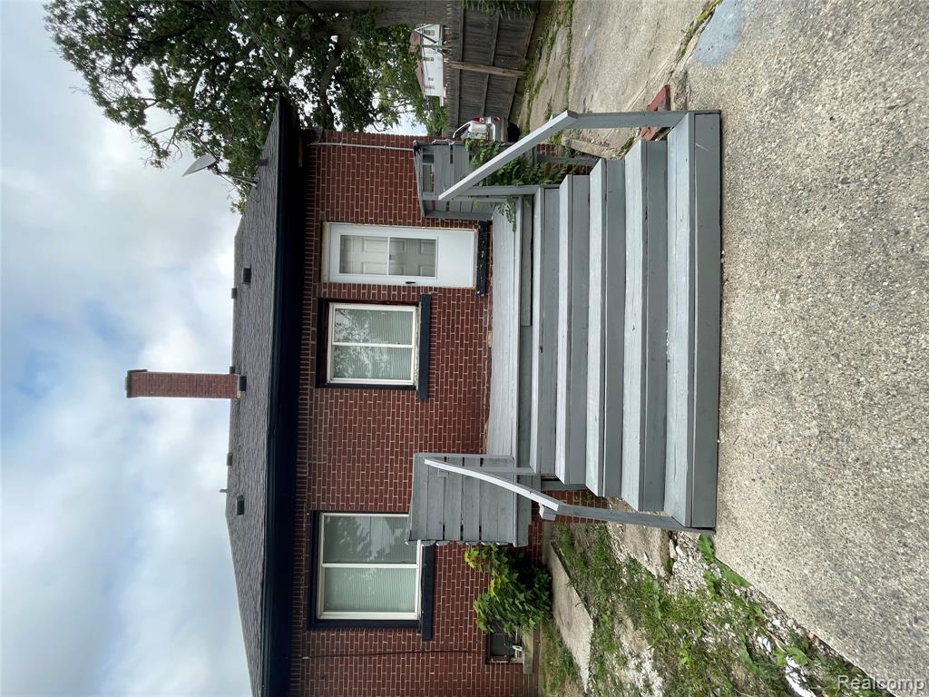5211 Berkshire Street Property Photo 3