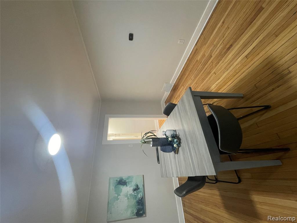 5211 Berkshire Street Property Photo 6