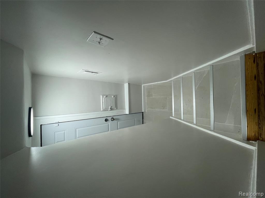 5211 Berkshire Street Property Photo 13