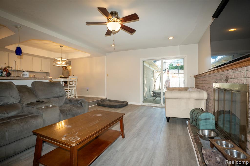 1635 Castleton Drive Property Photo 5