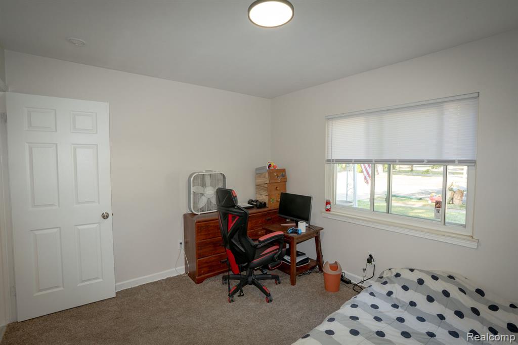 1635 Castleton Drive Property Photo 11