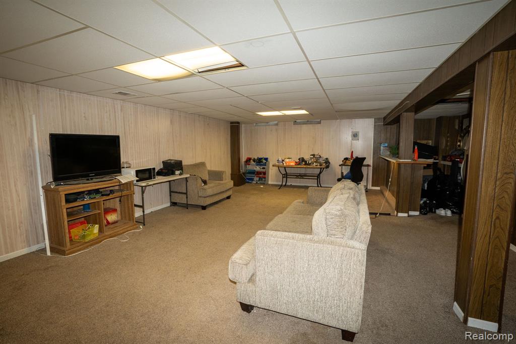 1635 Castleton Drive Property Photo 12