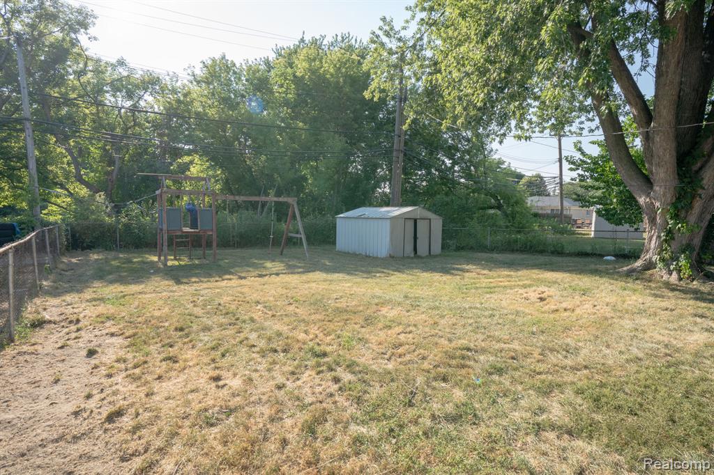 1635 Castleton Drive Property Photo 15