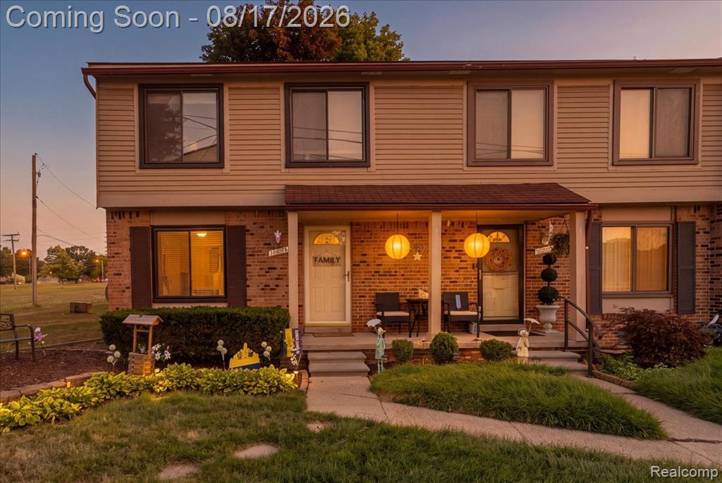 16894 Kingsbrooke Drive Property Photo 2
