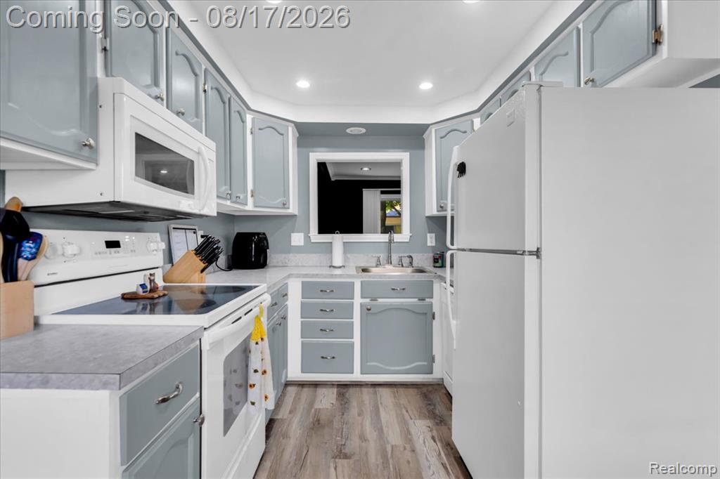 16894 Kingsbrooke Drive Property Photo 13