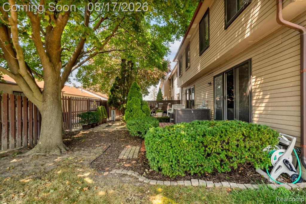 16894 Kingsbrooke Drive Property Photo 25