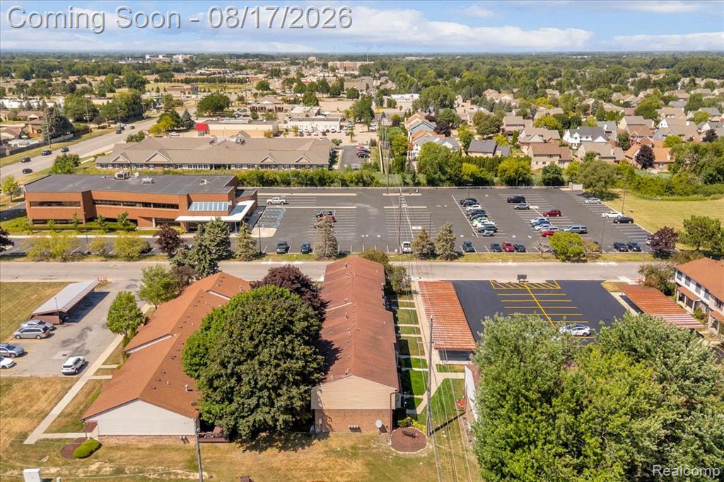 16894 Kingsbrooke Drive Property Photo 29