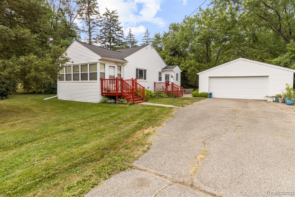 7330 Embury Road Property Photo 1