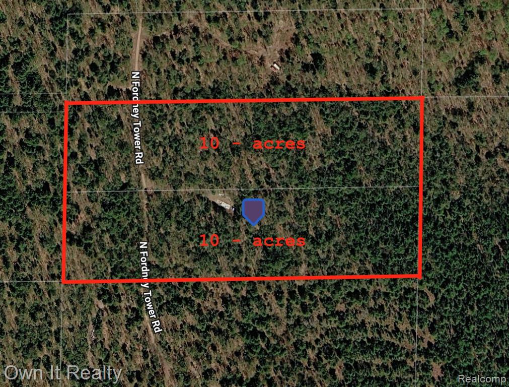 21348 N Fordney Tower Road Property Photo 1