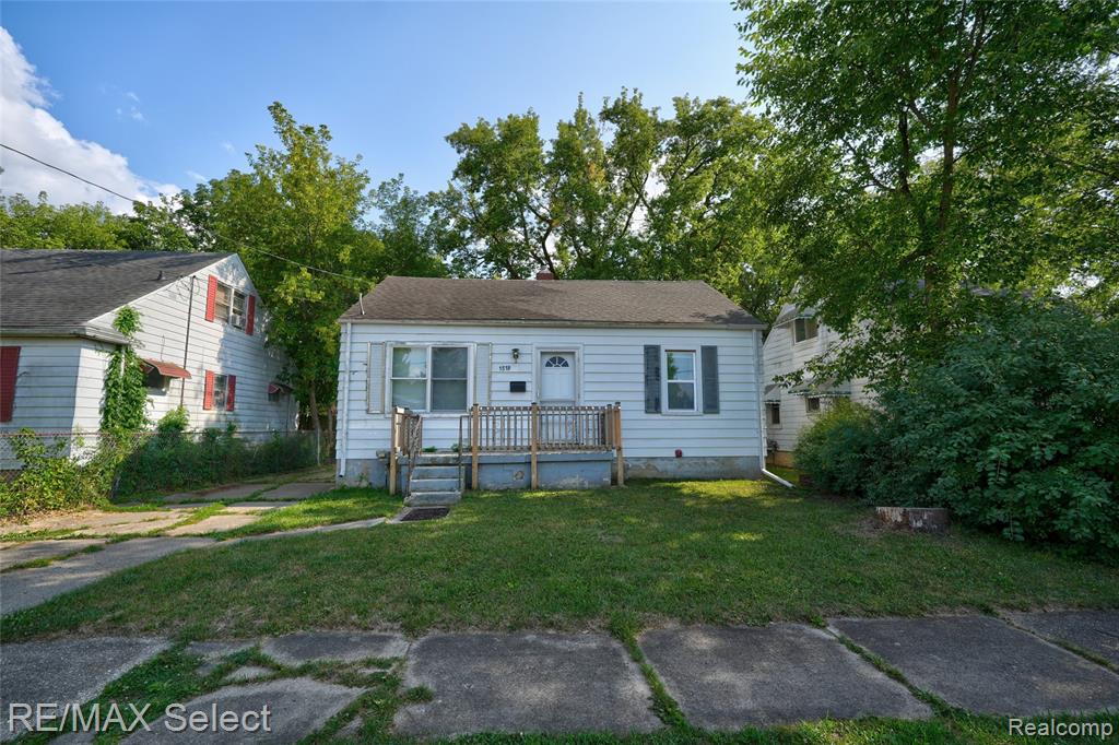 1519 Lincoln Avenue Property Photo 2