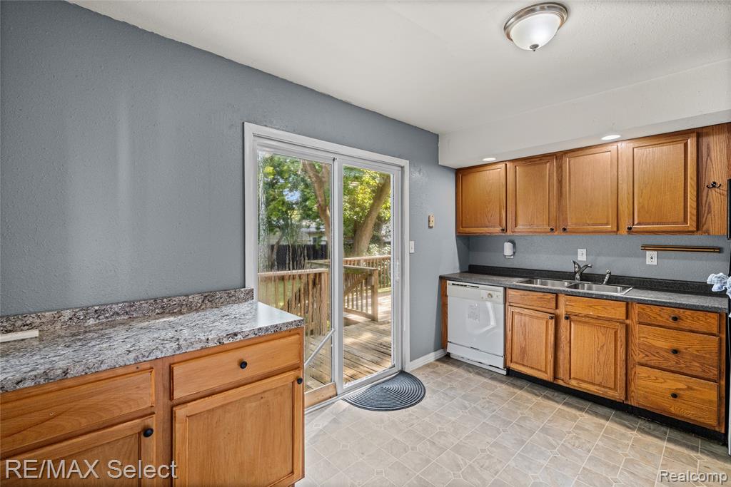 1519 Lincoln Avenue Property Photo 9