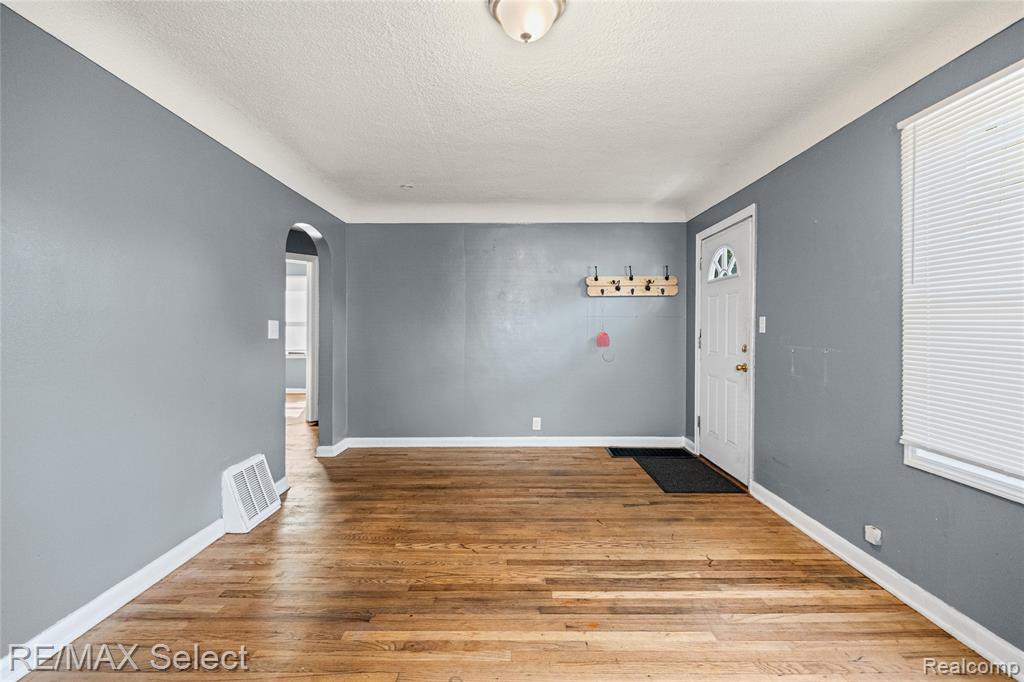 1519 Lincoln Avenue Property Photo 14