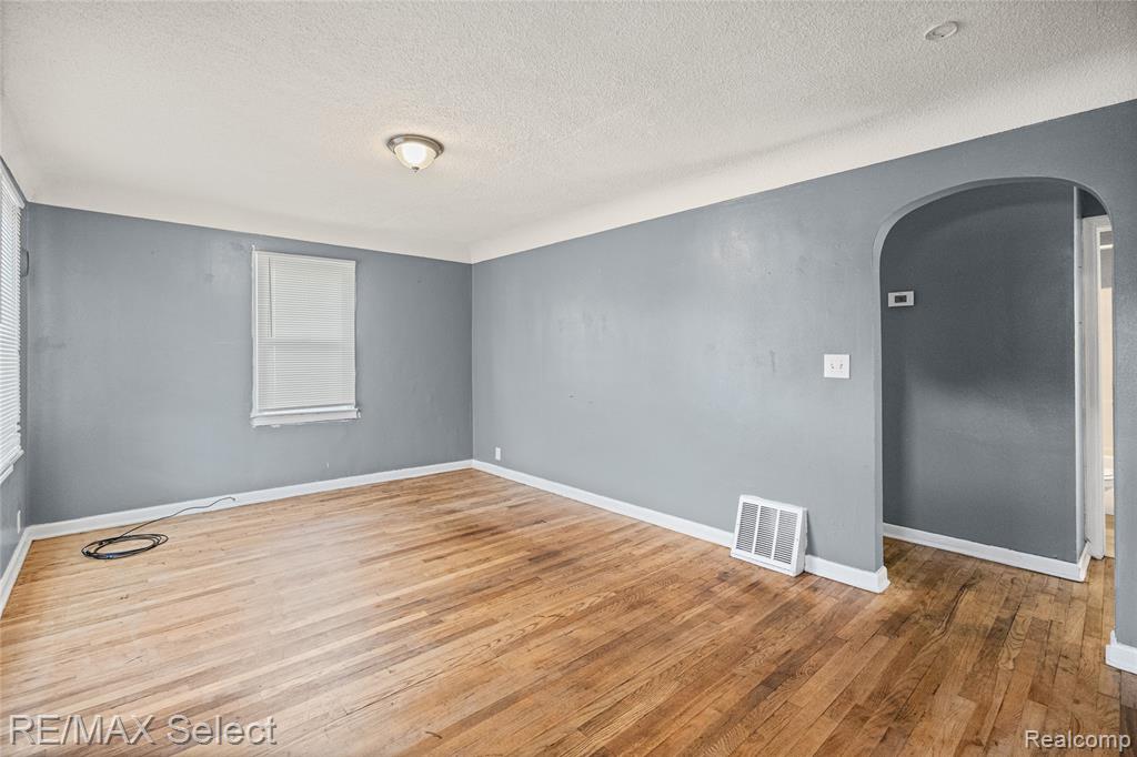 1519 Lincoln Avenue Property Photo 15