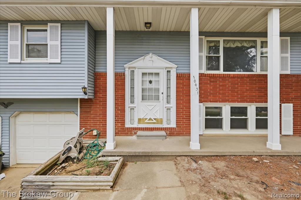 10431 Davison Road Property Photo 10