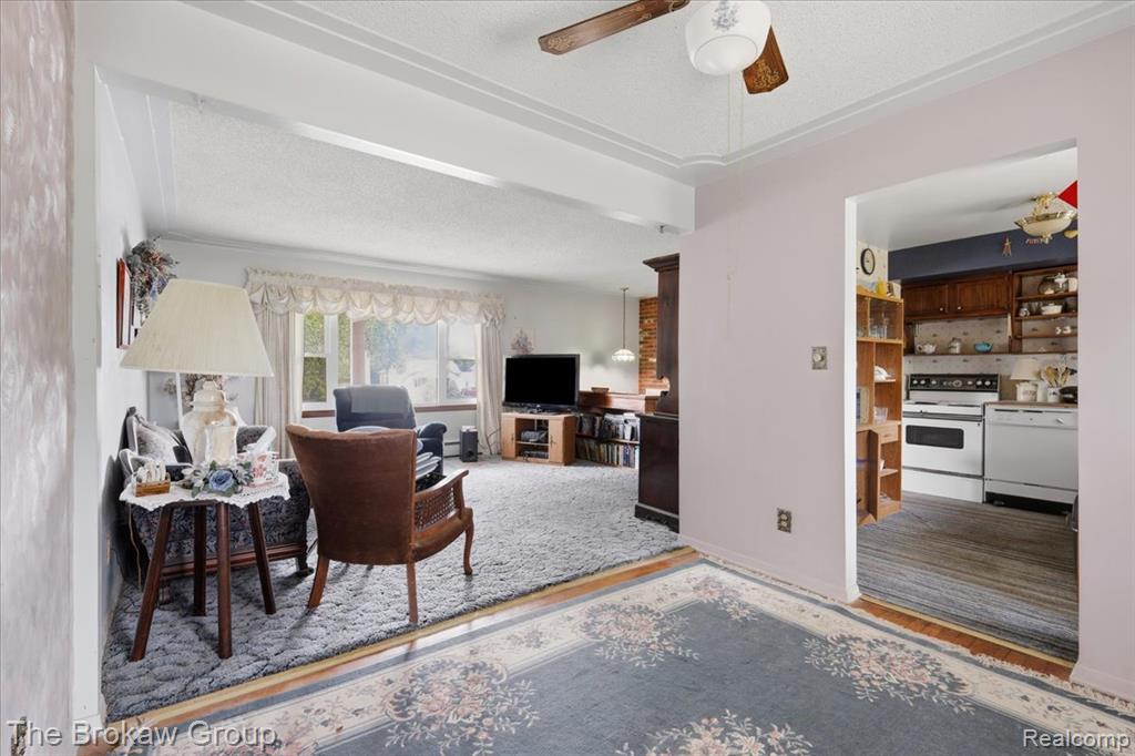 10431 Davison Road Property Photo 16
