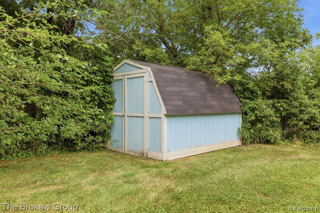 10431 Davison Road Property Photo 42