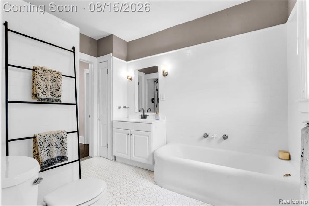 2007 W Boston Boulevard Property Photo 30