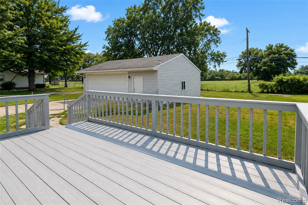 15060 Michael Street Property Photo 9