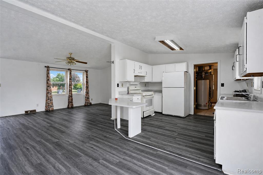 15060 Michael Street Property Photo 16