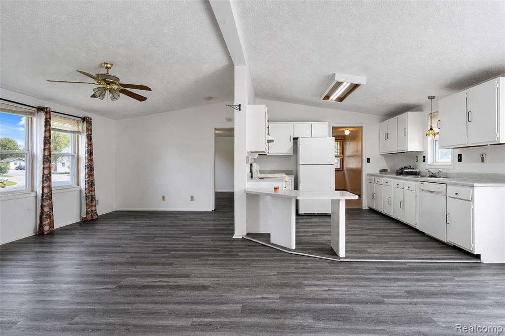 15060 Michael Street Property Photo 26
