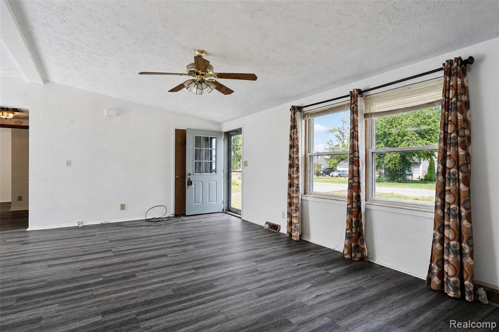 15060 Michael Street Property Photo 28