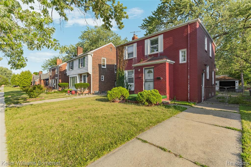 15470 Mapleridge Street Property Photo 2