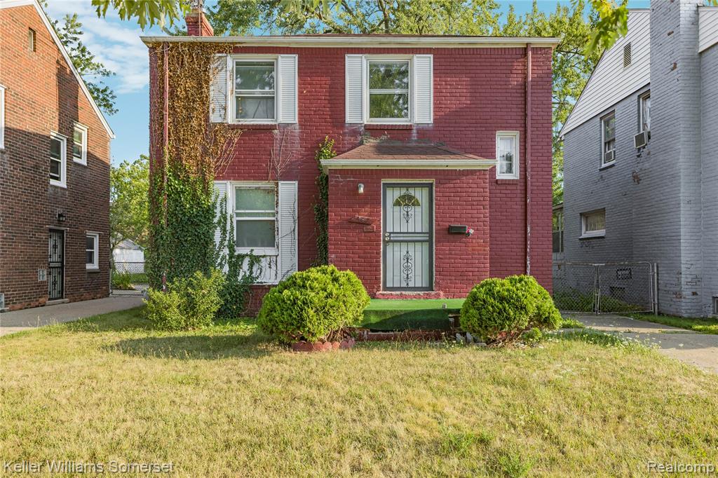 15470 Mapleridge Street Property Photo 3