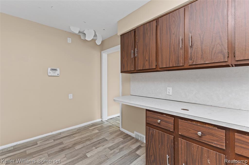 15470 Mapleridge Street Property Photo 12