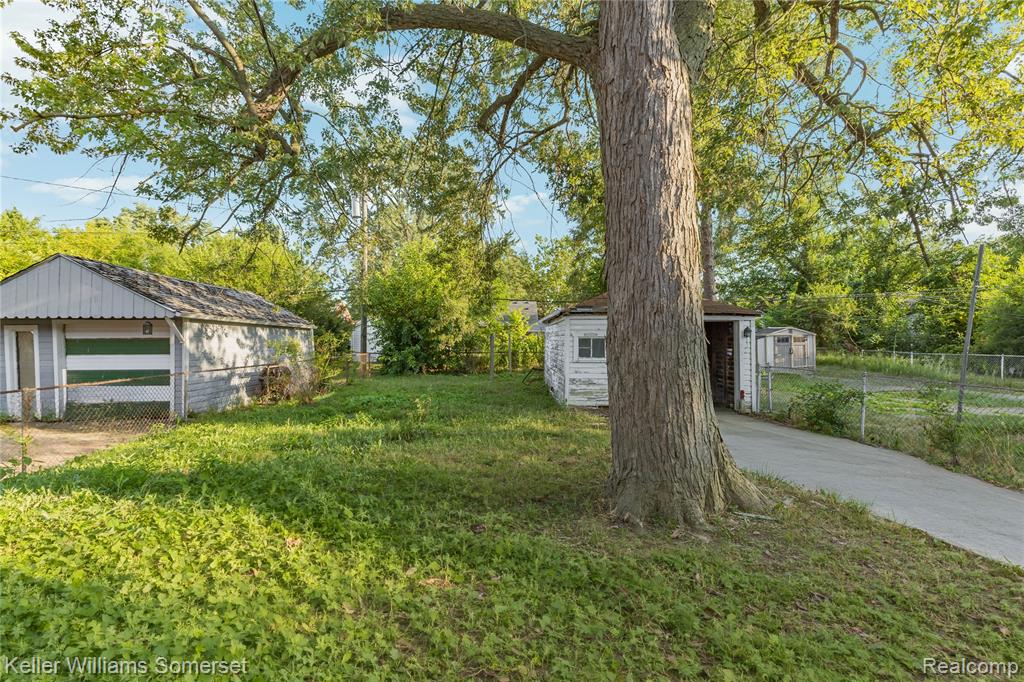 15470 Mapleridge Street Property Photo 27