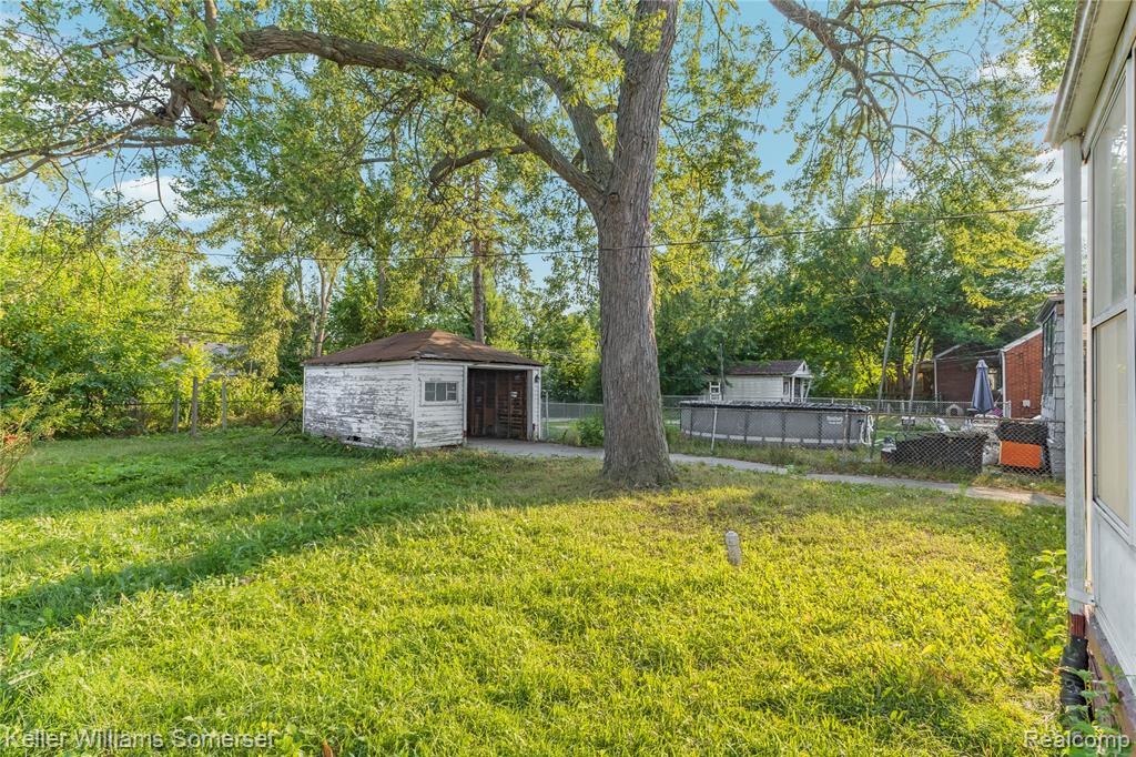 15470 Mapleridge Street Property Photo 28