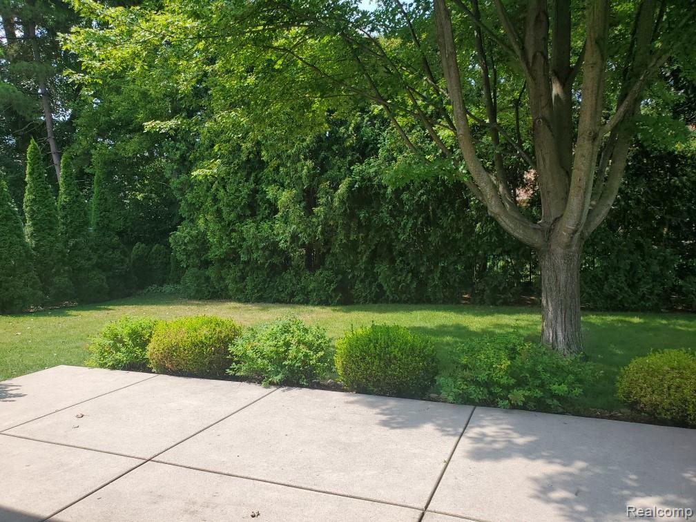 5057 Prentis Drive Property Photo 4