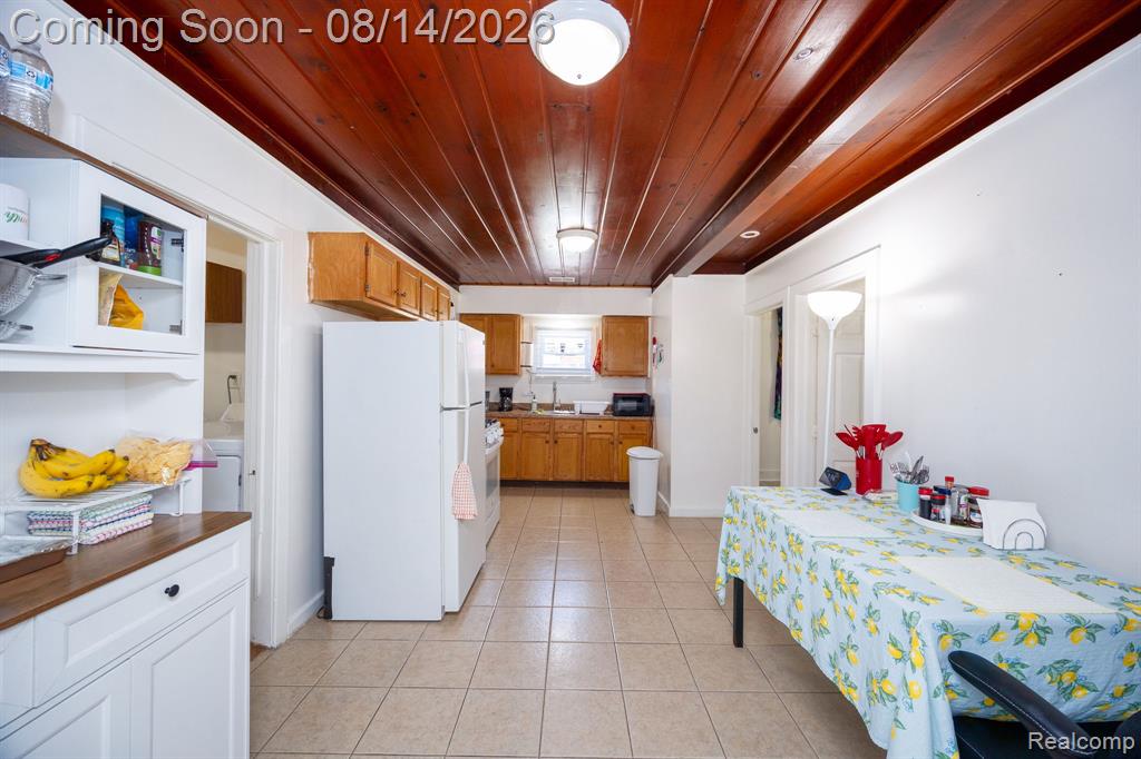 54 Walnut Street Property Photo 14