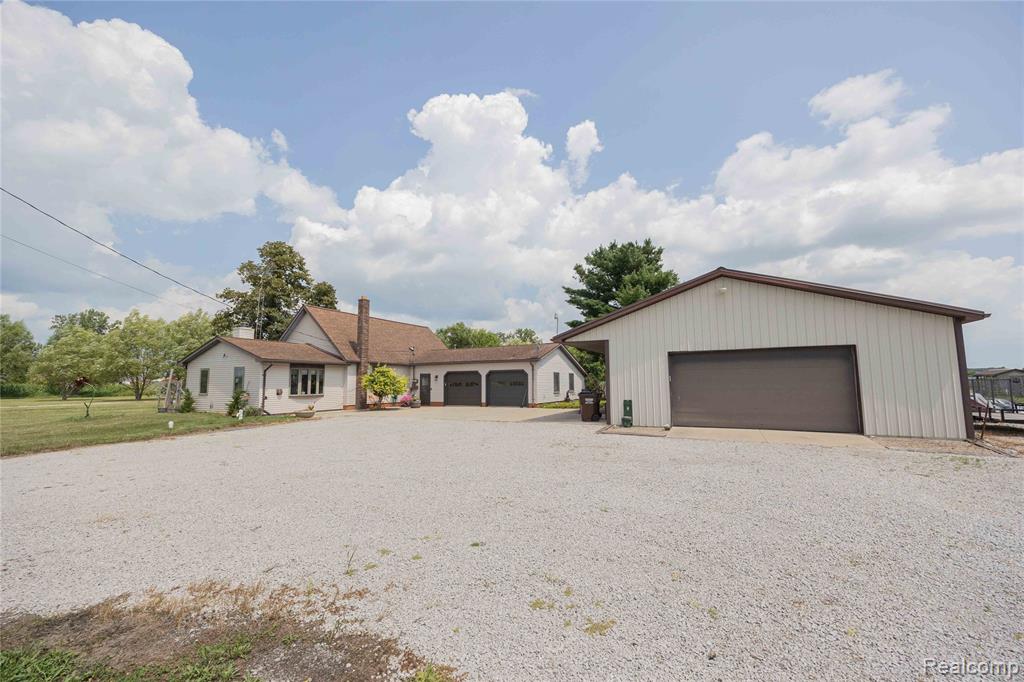 9160 Steffas Road Property Photo 2