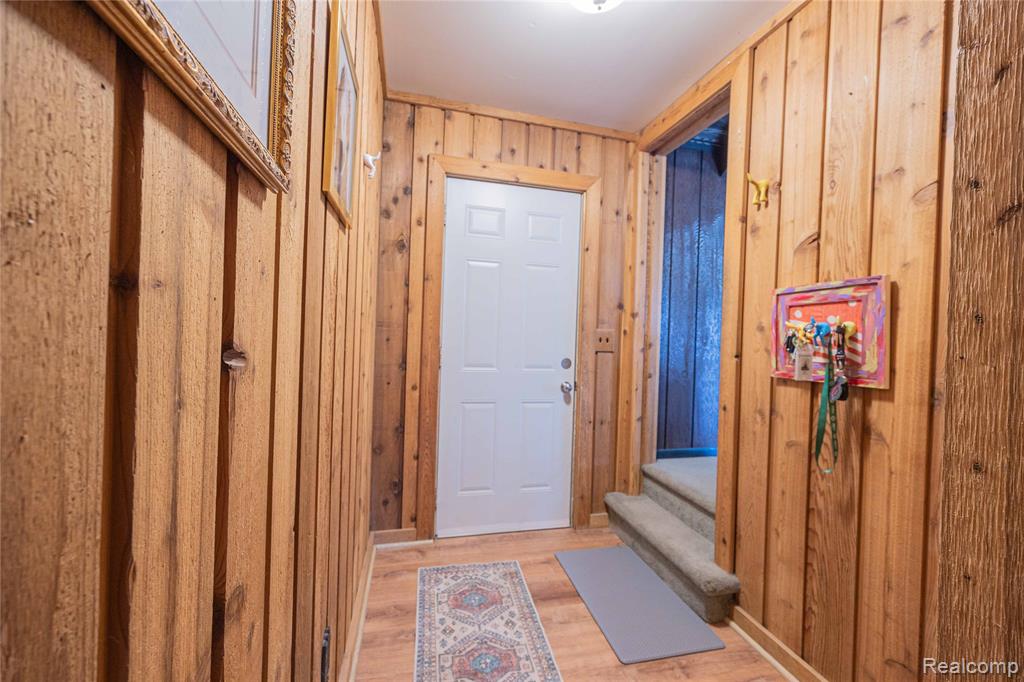 9160 Steffas Road Property Photo 5