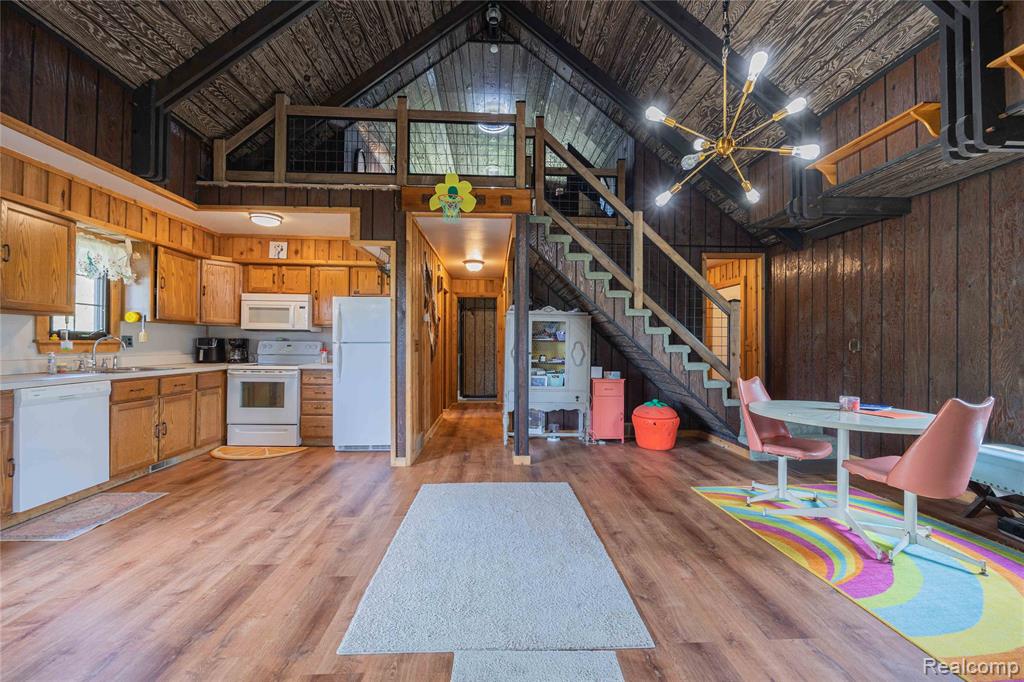 9160 Steffas Road Property Photo 15