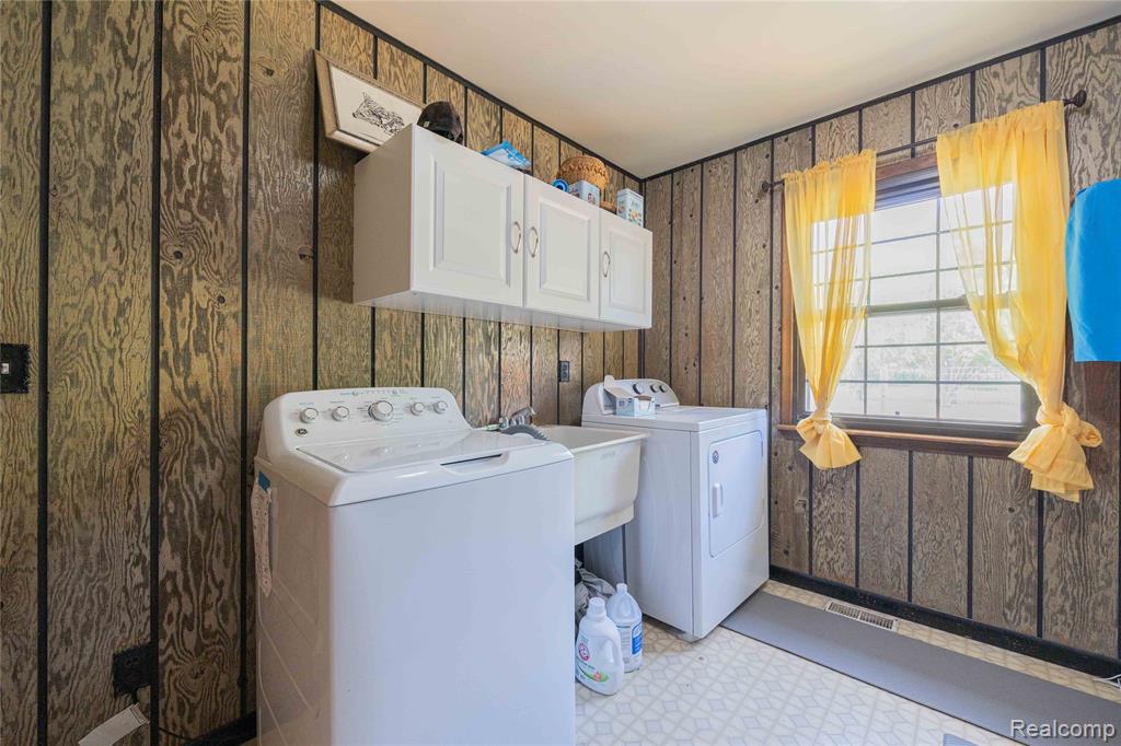 9160 Steffas Road Property Photo 19