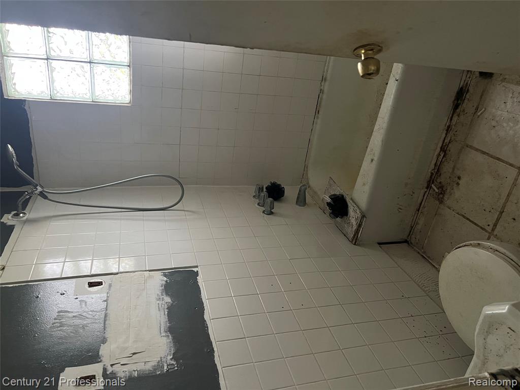 8070 Westpoint Street Property Photo 8